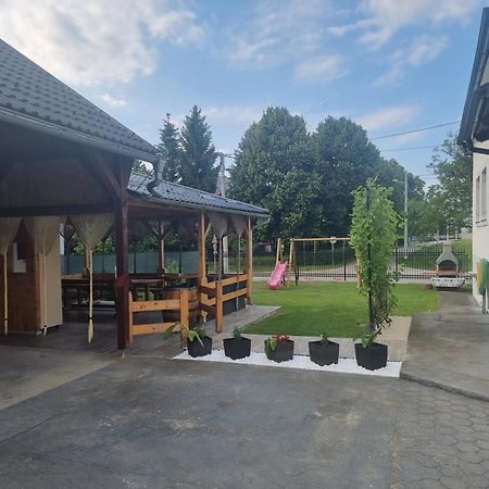 Holiday Home Baotic Velika Mlaka Eksteriør bilde