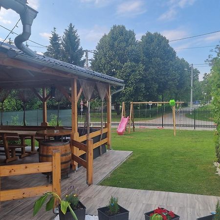 Holiday Home Baotic Velika Mlaka Eksteriør bilde