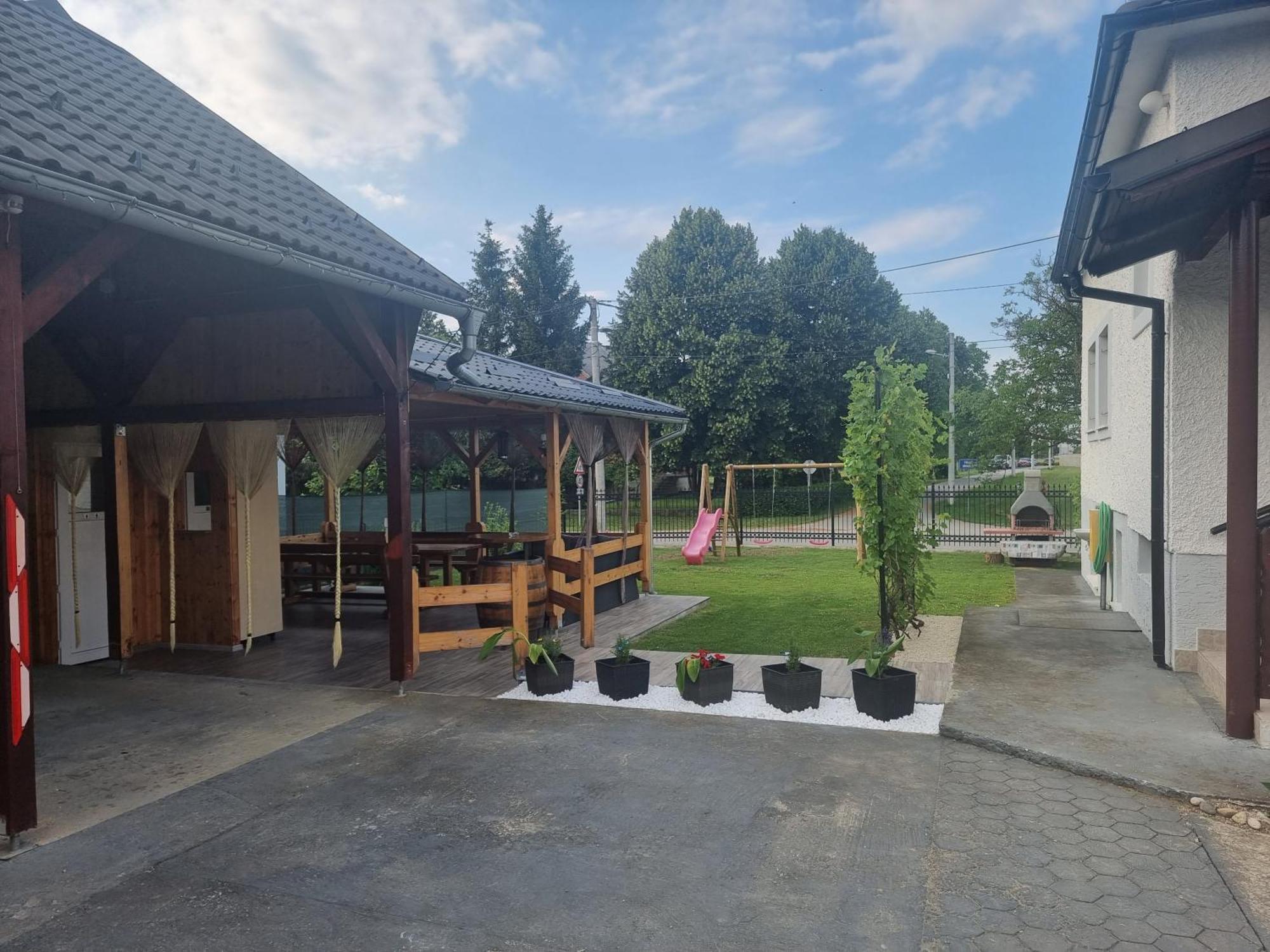 Holiday Home Baotic Velika Mlaka Eksteriør bilde